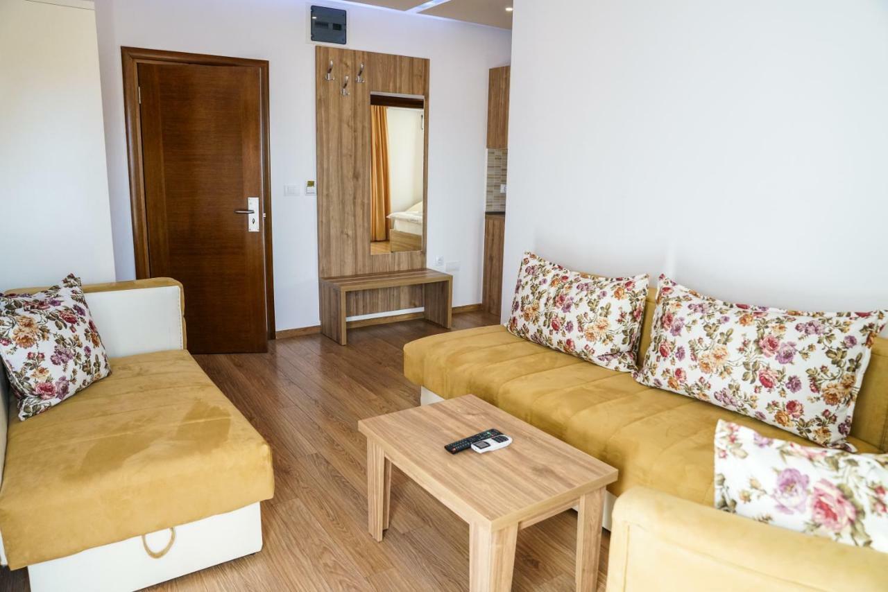 Apart Hotel Llolla Ulcinj Exterior foto